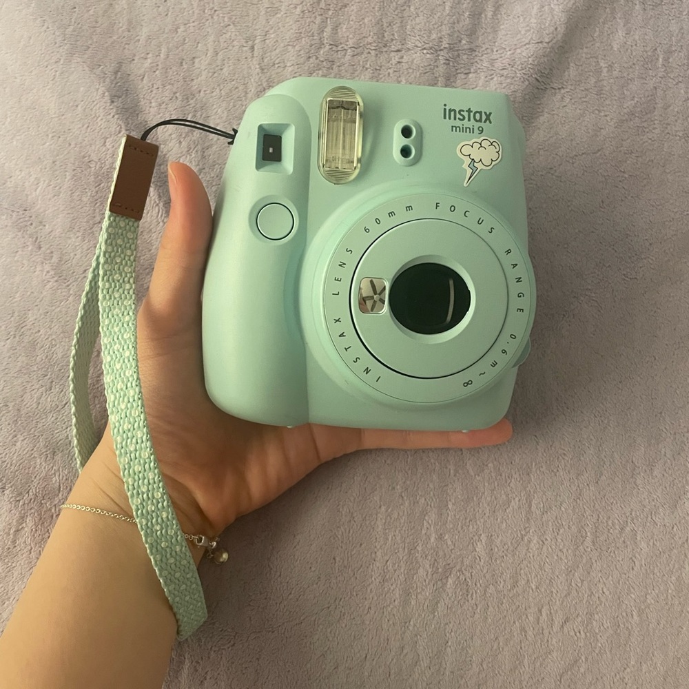 Fujifilm Instax Mini 9 Instant Camera - Light Blue - Picture 5 of 5